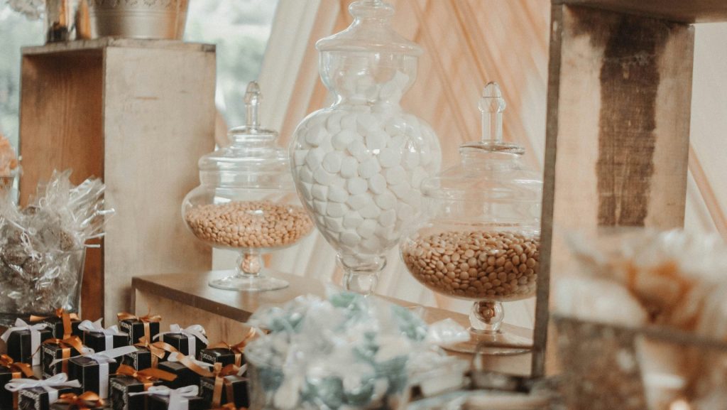 a glass vase with flowers